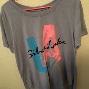 High low with split side graphic tee